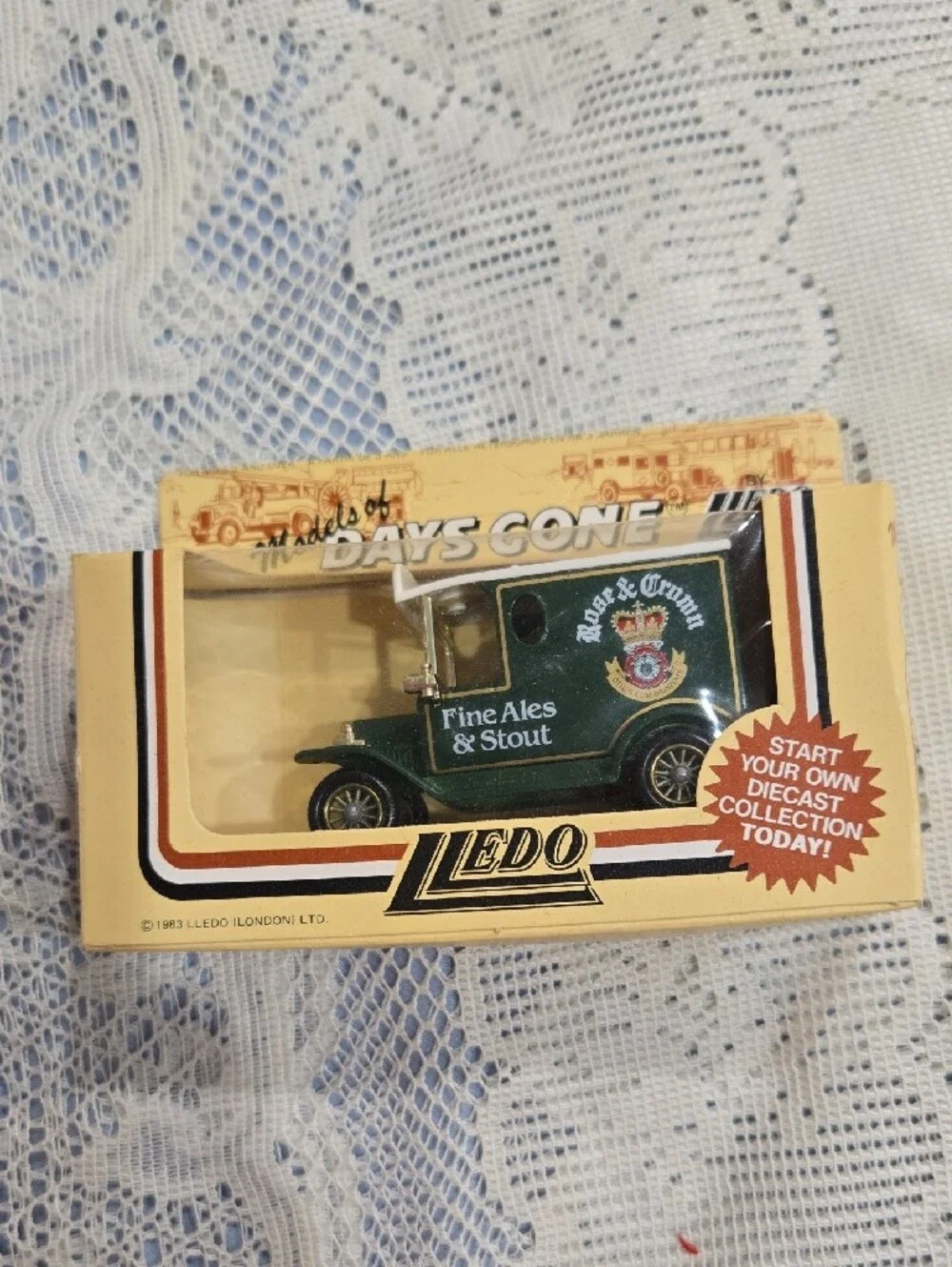 Lledo Diecast Kids Toy Vintage Green Delivery Van - 'Fine Ales & Stout'